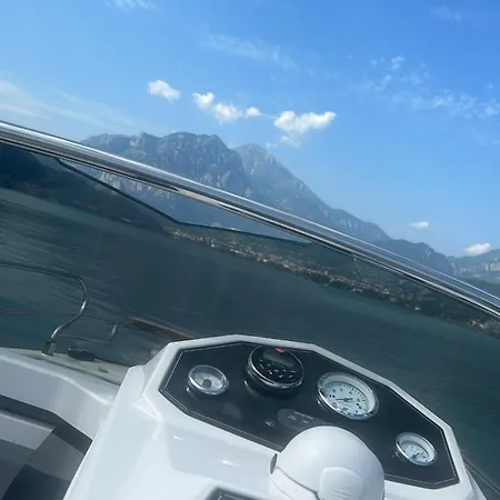Amata Tour In Barca Privata Sul Di Лекко
